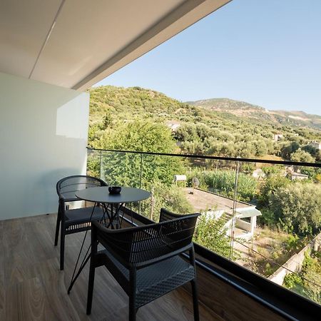 Calma Boutique Hotel Vlorë Esterno foto