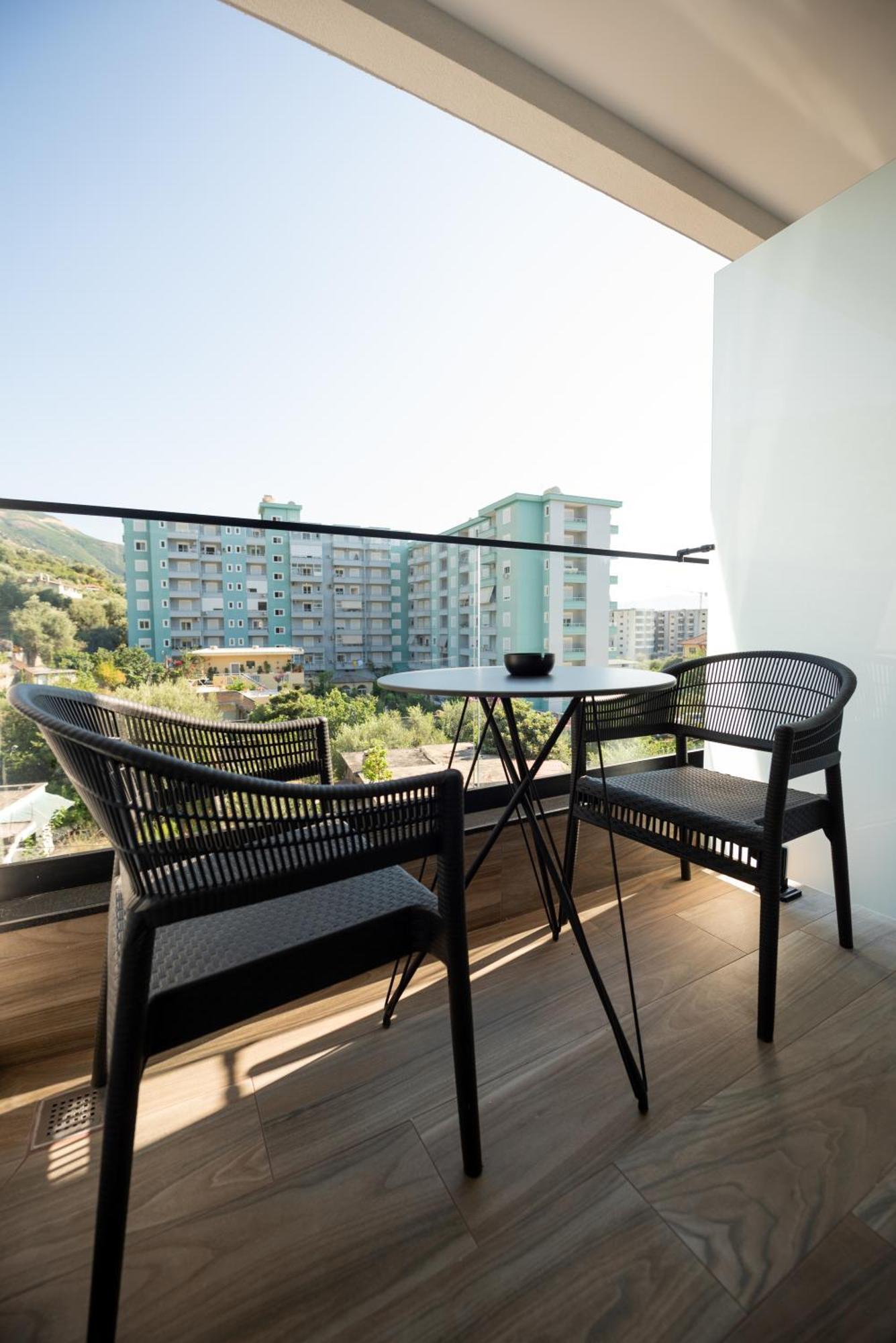 Calma Boutique Hotel Vlorë Esterno foto