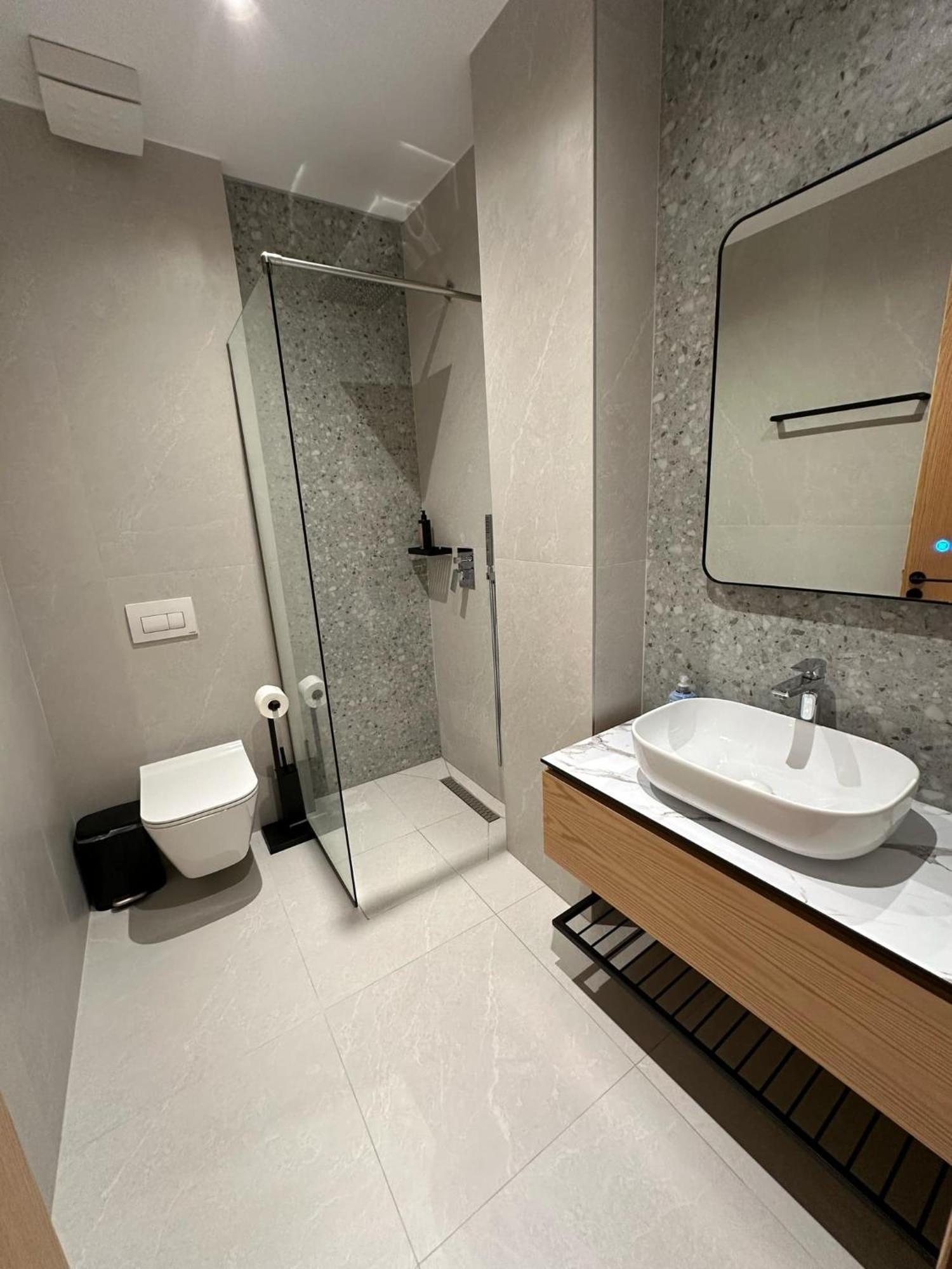 Calma Boutique Hotel Vlorë Esterno foto